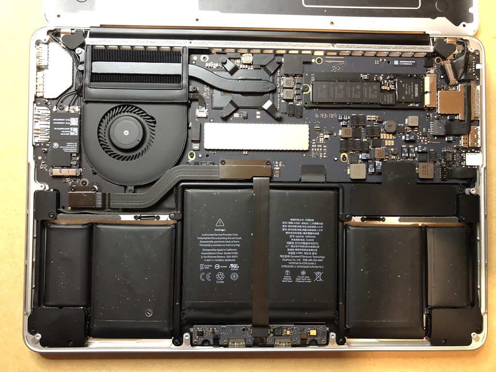 Mac Book Pro Early 2015（A1502）SSD交換 （Kingston SSD A2000１T